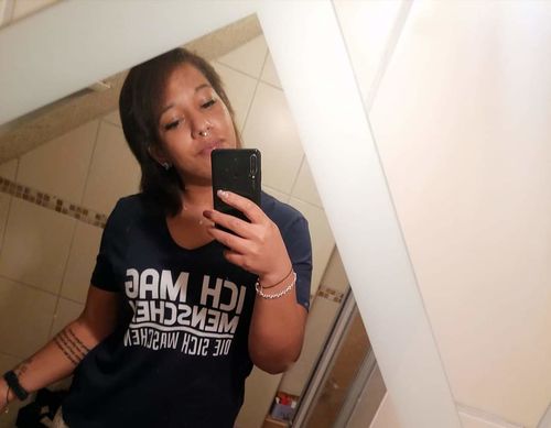 Customer photo review of Ich mag Menschen - Words on Shirts  - V-Neck Damenshirt