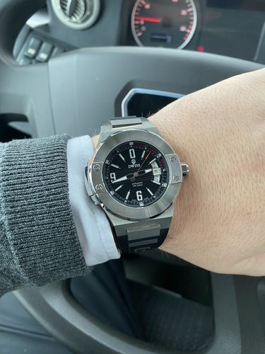 Customer photo review of M1 and M2 rubber straps