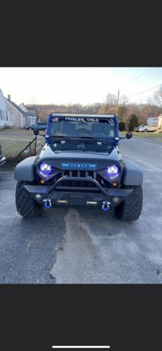 Customer photo review of Gladiator Vader Grille - Matte Black for 07-18 Jeep Wrangler JK