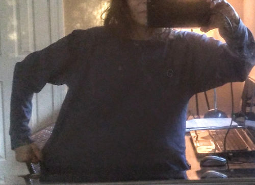 Customer photo review of Sepho Crew-neck L/S Sweatshirt-Black