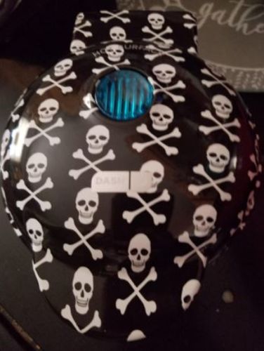 Customer photo review of Delicious Skull Waffle Maker