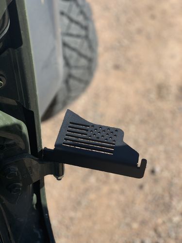 Customer photo review of Steel Flag Style Foot Pegs for 07-21 Jeep Wrangler JK JKU JL JT