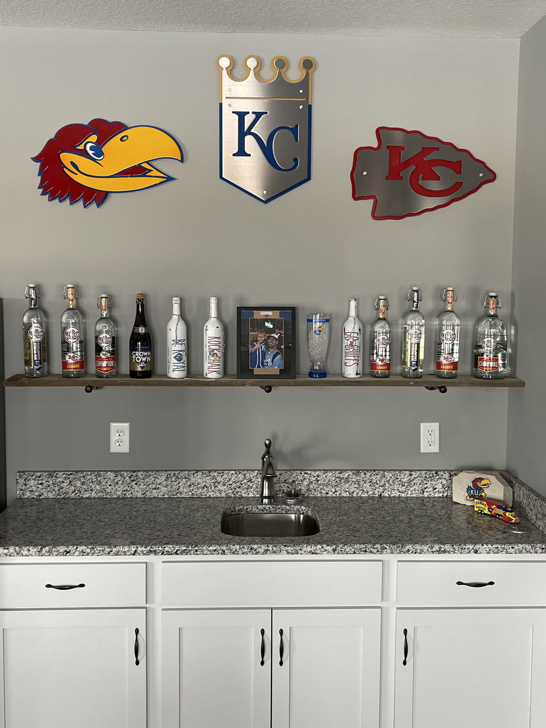 Customer photo review of University of Kansas JayHawk Head 3D Vintage Metal Artwork