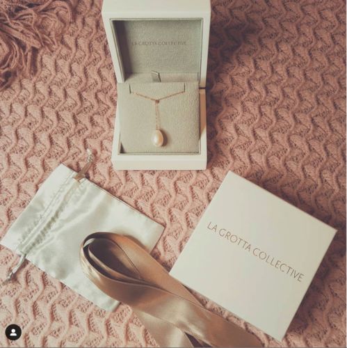 Customer photo review of Blakely teardrop pearl necklace