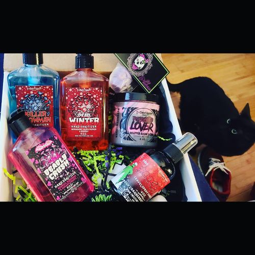 Customer photo review of Killer Snowman Hand Sanitizer