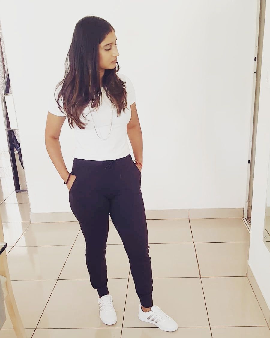Customer photo review of Form fit Joggers - Black