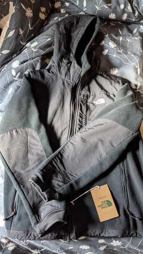 Customer photo review of Women's DENALI 2 HOODIE