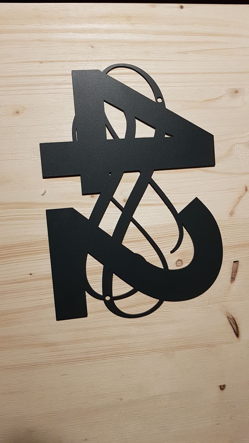 Customer photo review of Hausnummer "Ornamental Style" passend zum Hausnummern-Monogramm (personalisierbar)
