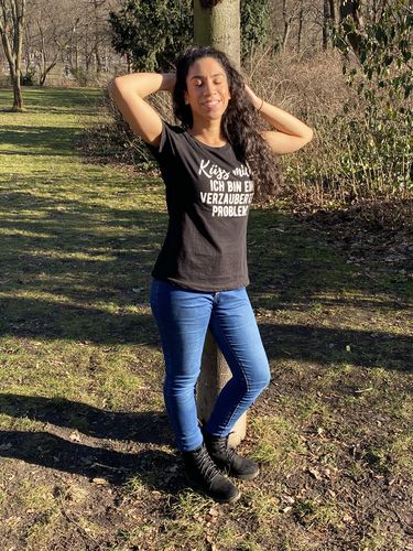 Customer photo review of Küss mich - verzaubertes Problem  - Damenshirt