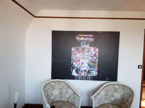 Customer photo review of Tableau In Love With Coco Black Marble