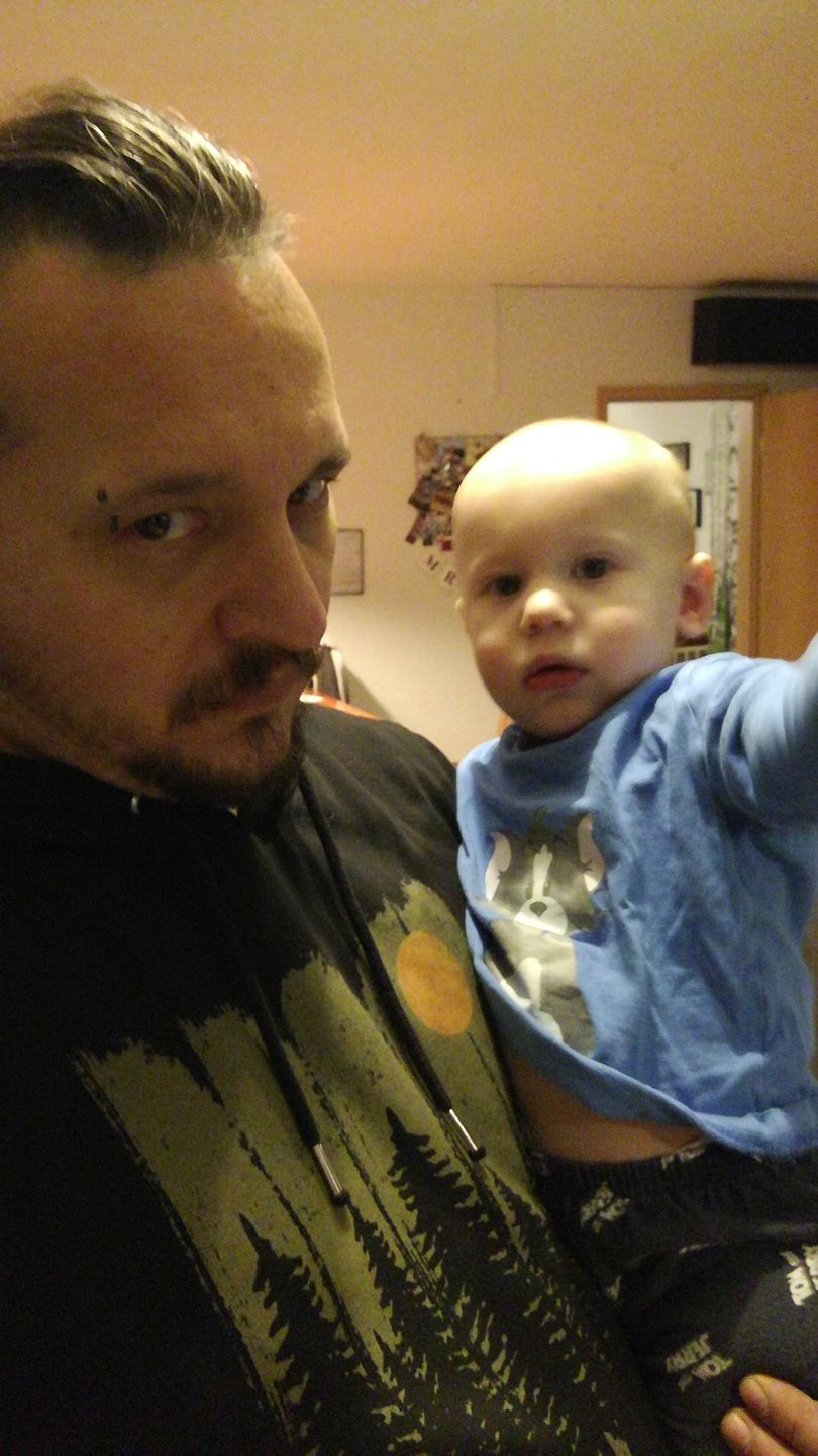 Customer photo review of FUCHS IM WALD KHAKI - Bio Unisex Hoodie (PREMIUM)