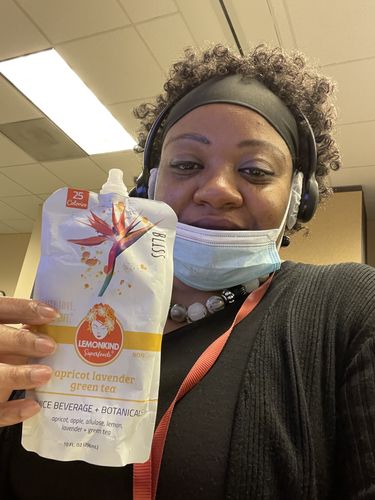 Customer photo review of LOW-CALORIE Apricot Lavender Green Tea Juice – Energy & Antioxidants (12 Pack)