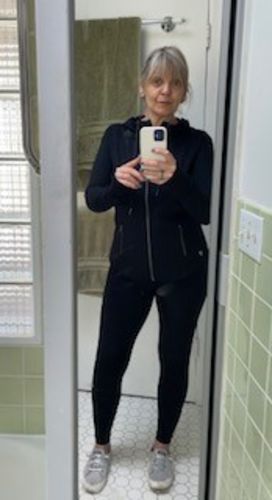Customer photo review of Essential Legging