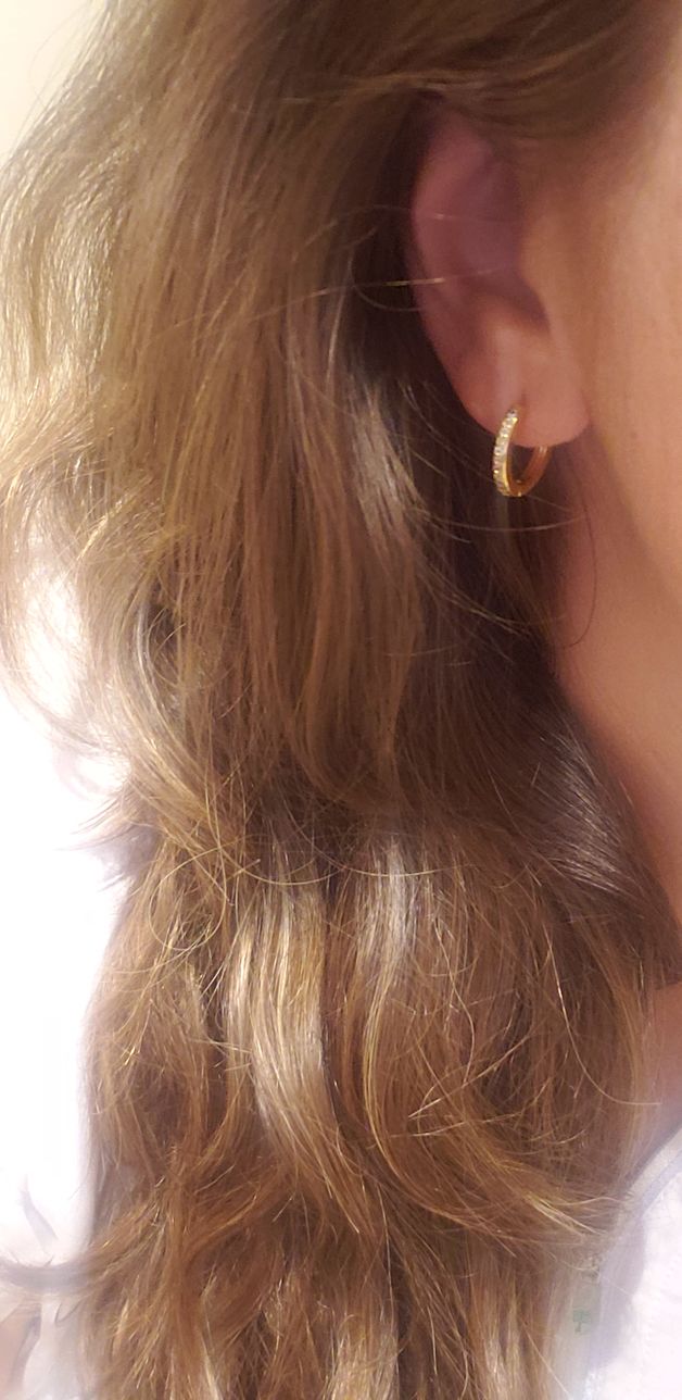Customer photo review of ARGOLLAS LISAS CIRCONES BAÑADAS EN ORO 15MM