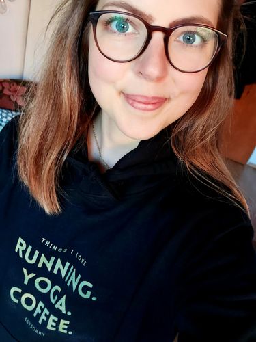 Customer photo review of Premium Hoodie unisex »Things I love: Running. Yoga. Coffee.« beidseitig bedruckt