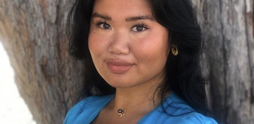 Customer photo review of Fatima Creolla Earrings