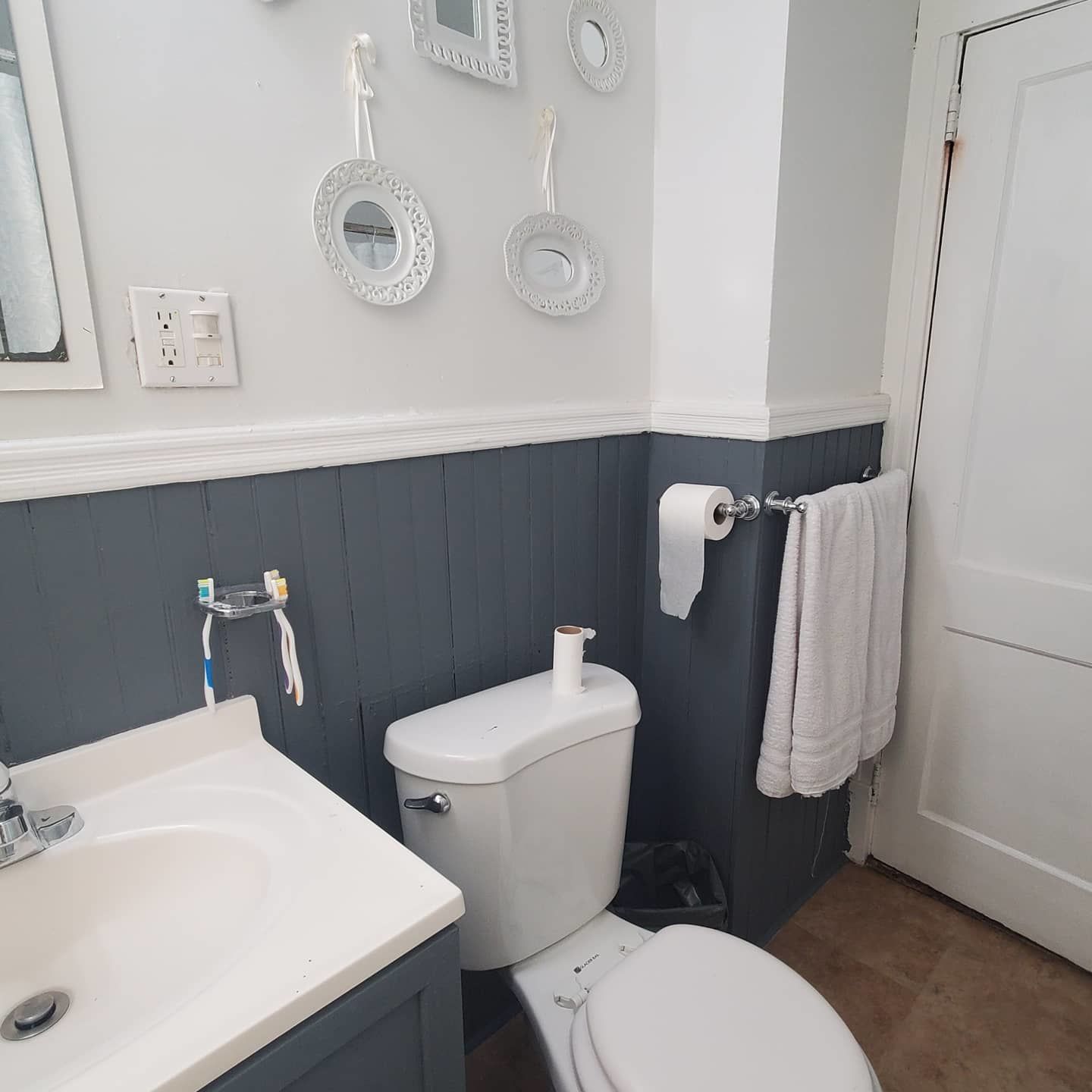 Customer photo review of Vanderbilt Gray - One Step Paint