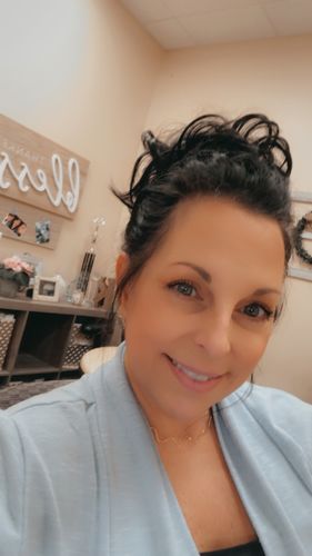Customer photo review of JuvaBun Messy Bun