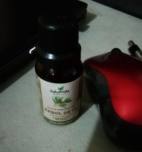 Customer photo review of Aceite esencial de arbol de te