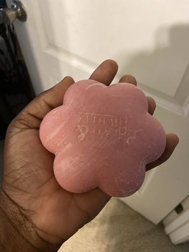 Customer photo review of Fair and white So White Exfoliating Soap 200 grams / 7 oz