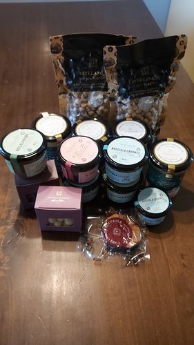 Customer photo review of 2 vasi di Pasta di Nocciole Piemonte IGP 100%