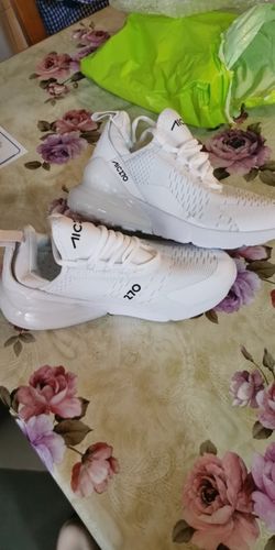 Customer photo review of Mens Shoes Breathable Sneakers