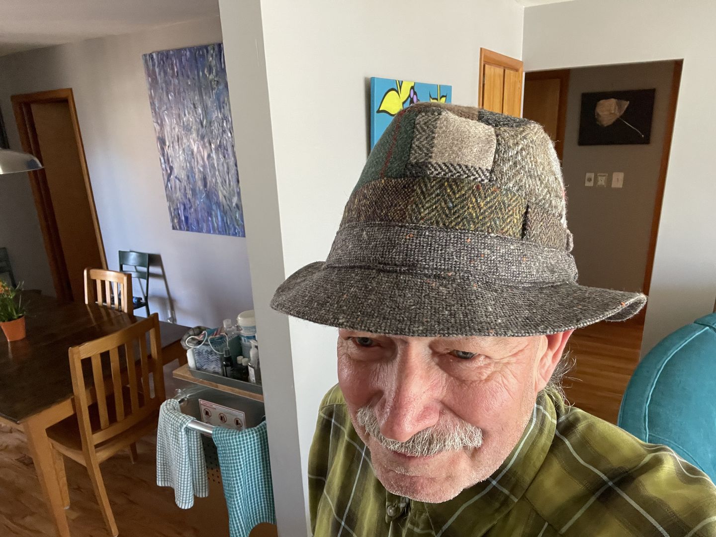 Customer photo review of Walking Hat Patchwork Tweed