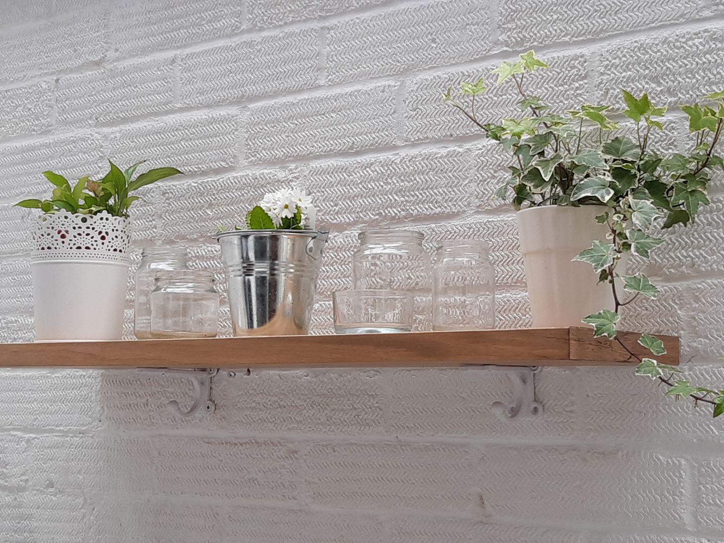 Customer photo review of 4 Inch Chiltern Cast Iron Shelf Bracket