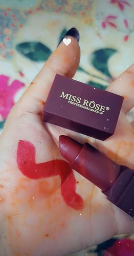 Customer photo review of Miss Rose Fashion Vitamin E lipstick