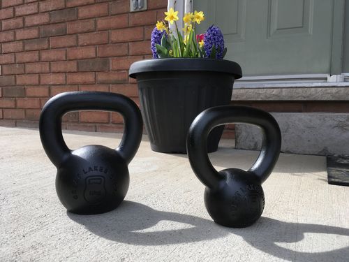 Customer photo review of 4kg / 9lbs E-coated Cast Iron Kettlebell