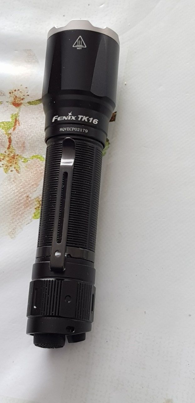 Customer photo review of Fenix TK16 V2.0 - 3100 Lumens - double commutateur arrière - pack complet