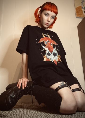 Customer photo review of Goat & Skull, Unisex T-Shirt, Black