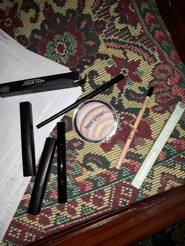 Customer photo review of MISS ROSE Under Eye Pencil M3