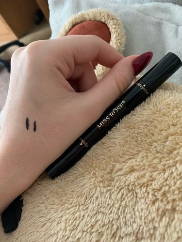 Customer photo review of MISS ROSE Magic Eyeliner