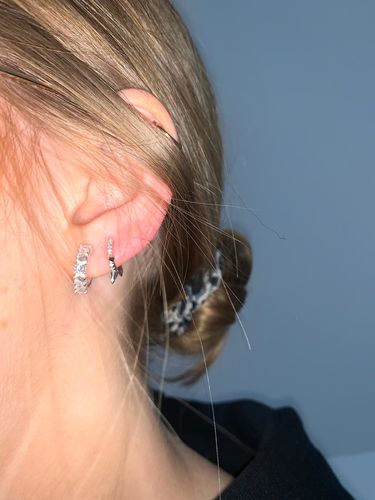 Customer photo review of Punky Ohrringe