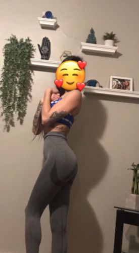 Customer photo review of Chica Athletica- Booty Lifting Seamless Leggings