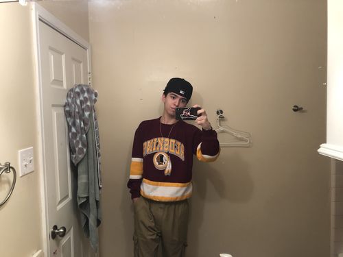 Customer photo review of Vintage Washington Redskins NFL Sweatshirt Size Medium