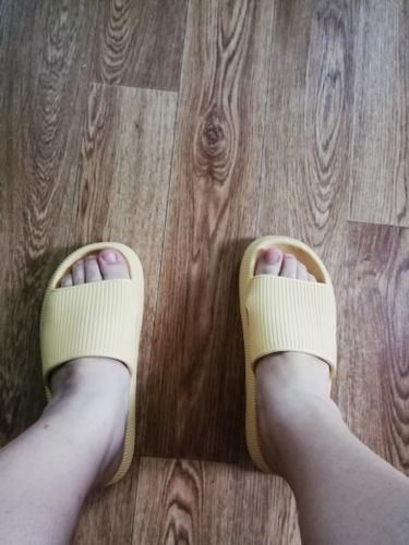 R R. review of Cloud Slides image 1 out of 1