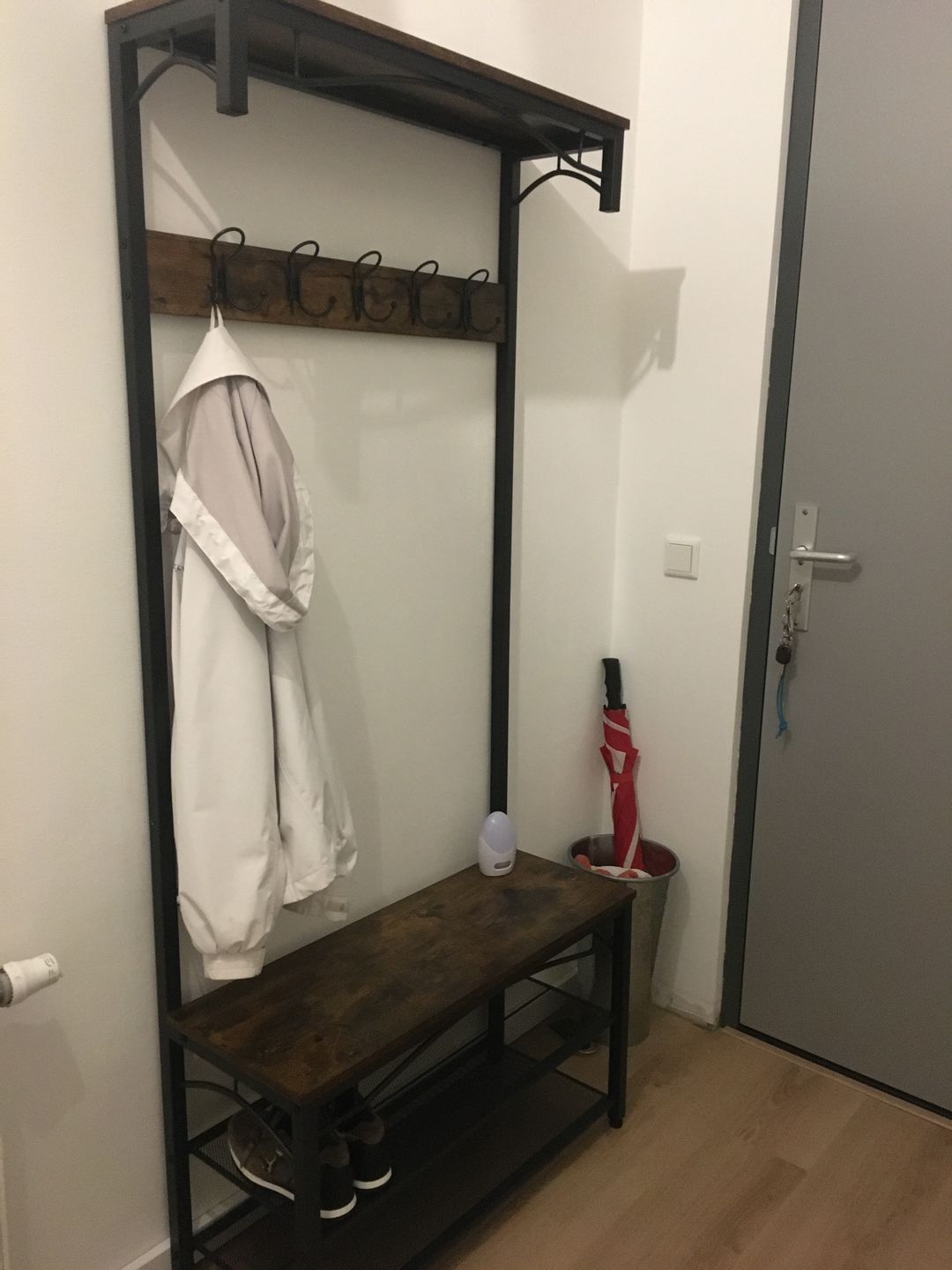 Customer photo review of Garderoberek Industrieel Design | Houtlook en Staal | 80x30x179cm
