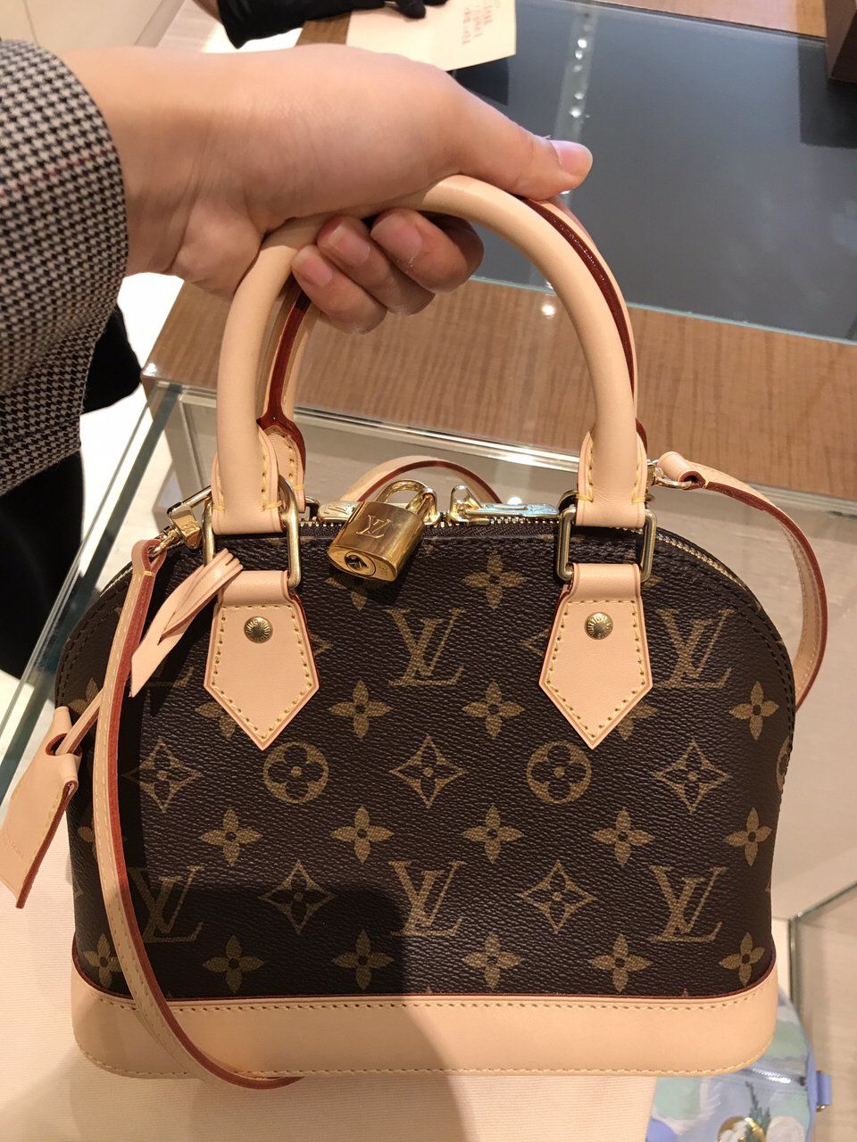 Customer photo review of 【ルイヴィトン】人気商品  アルマ（送料無料）