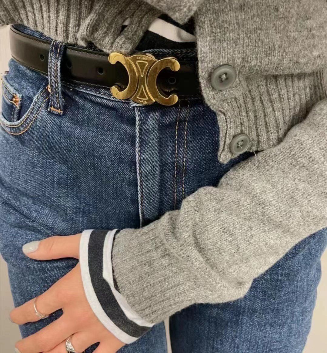 Customer photo review of 【セリーヌ】入手困難★トリオンフ ベルト ナチュラルカーフスキン
