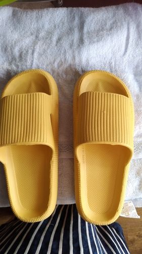 M O. review of Cloud Slides image 1 out of 1