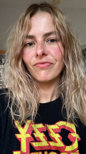 Customer photo review of Gradual Face Tan