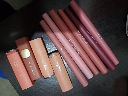 Customer photo review of MISS ROSE Lipsticks Plus Liner