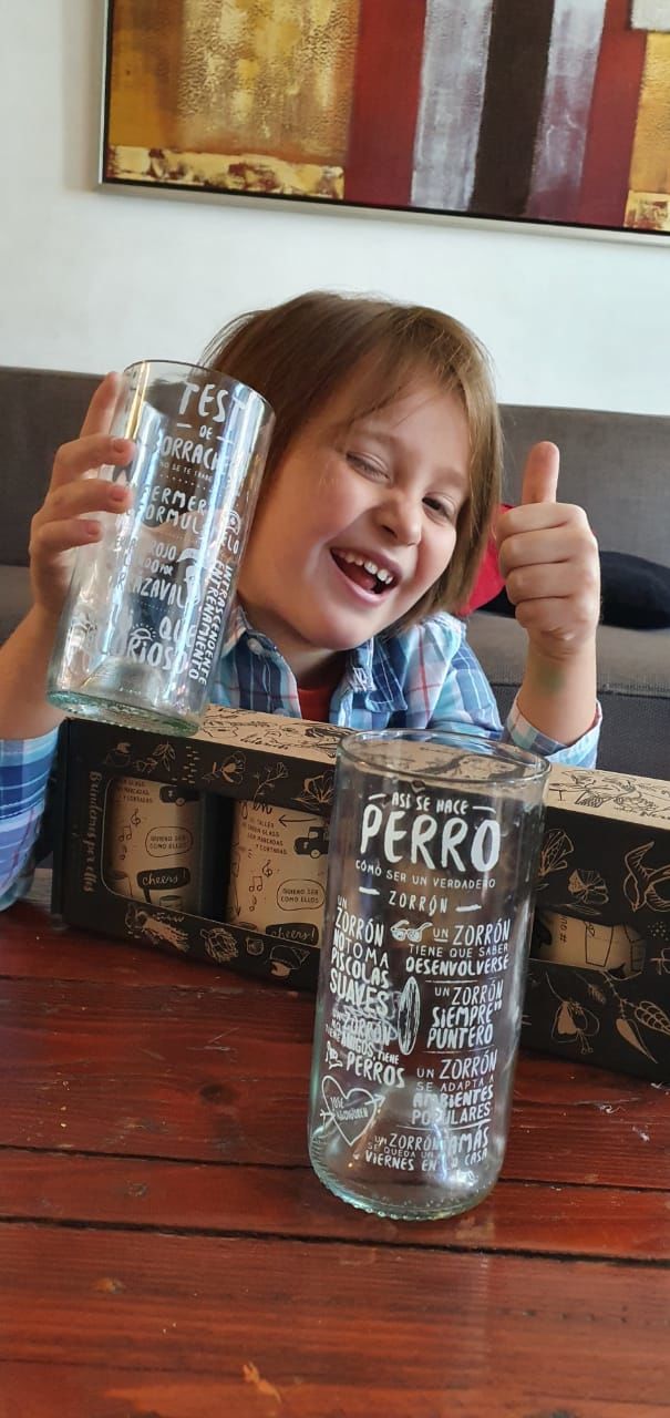 Customer photo review of Brindemos por EllosJuego de 4 Vasos