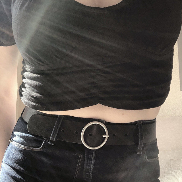 Customer photo review of Sempre - Black Vachetta Leather Waist Belt with Circular Buckle
