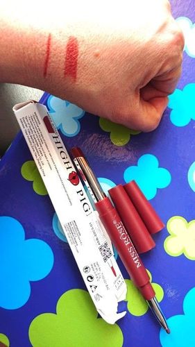 Customer photo review of MISS ROSE Lipsticks Plus Liner