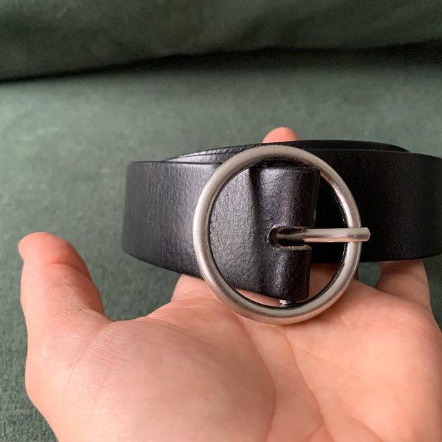 Customer photo review of Sempre - Black Vachetta Leather Waist Belt with Circular Buckle