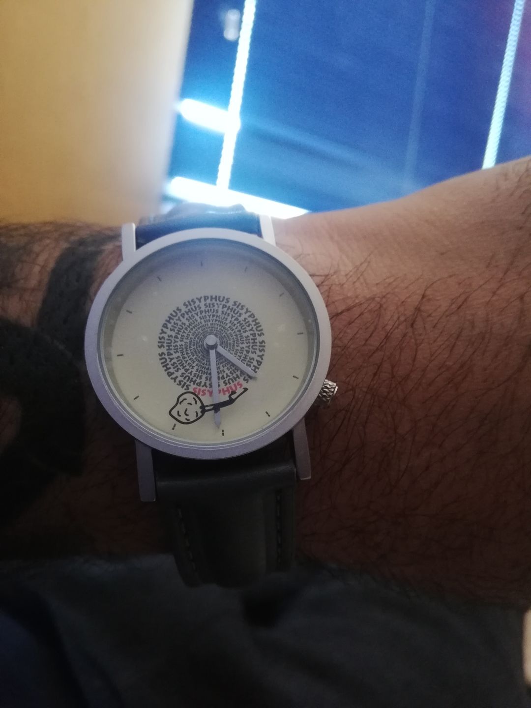 Customer photo review of Reloj Análogo Philosophers Guild Piedra de Sísifo 33mm