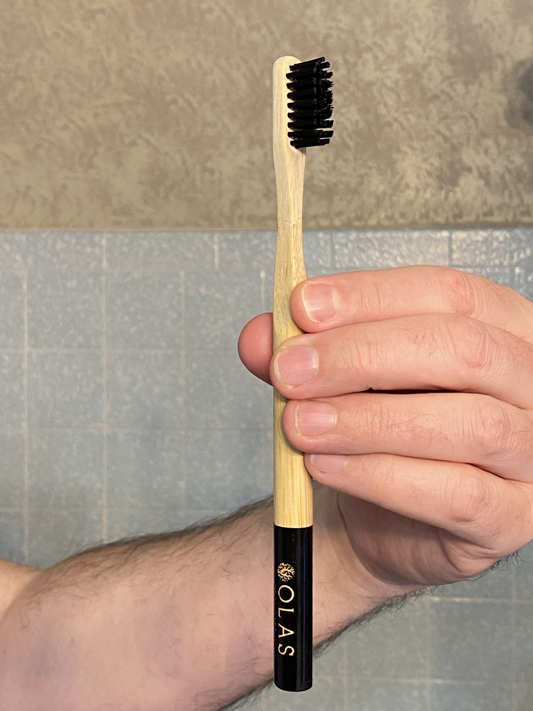 Customer photo review of OLAS Toothbrush Charcoal - Black Handle